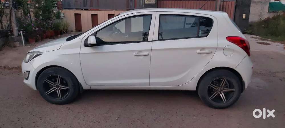Hyundai I20 2012 Diesel Well Maintained And Good Condition