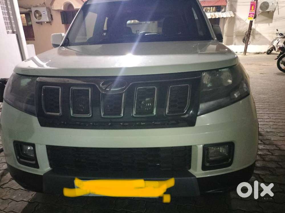 Mahindra Tuv 300 T10 2019