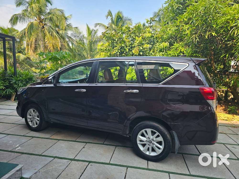 Toyota Innova Crysta 2.8z Automatic – Top-end Variant For Sale