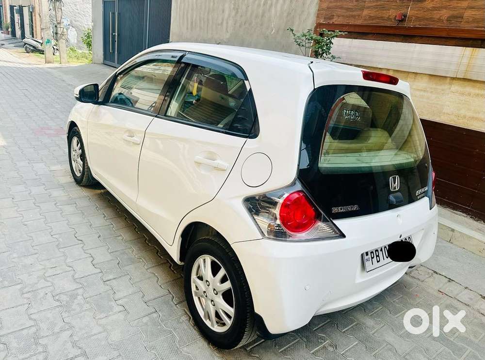 Honda Brio 2016 Vx 1.2 At Petrol Well Maintained