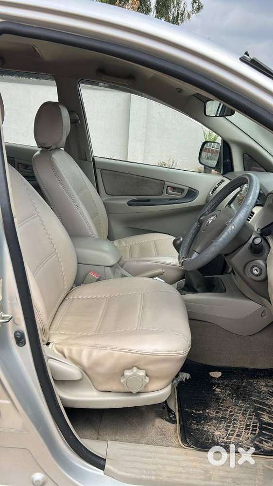 Toyota Innova 2.5 Gx 8 Str Bs-iii, 2009, Diesel