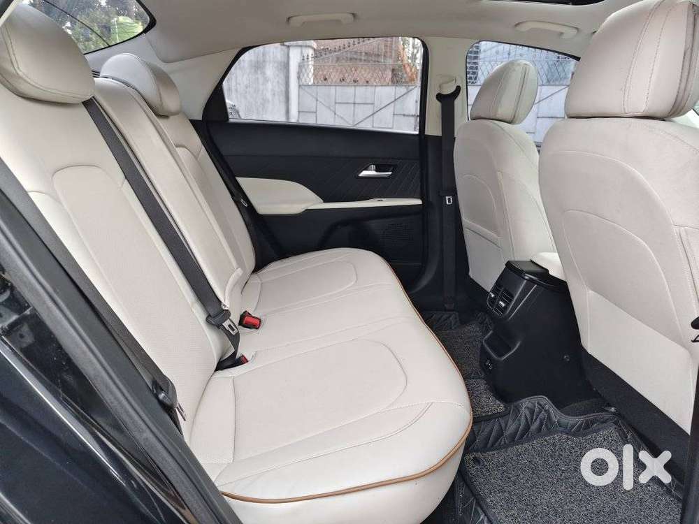 Hyundai Verna, 2023, Petrol