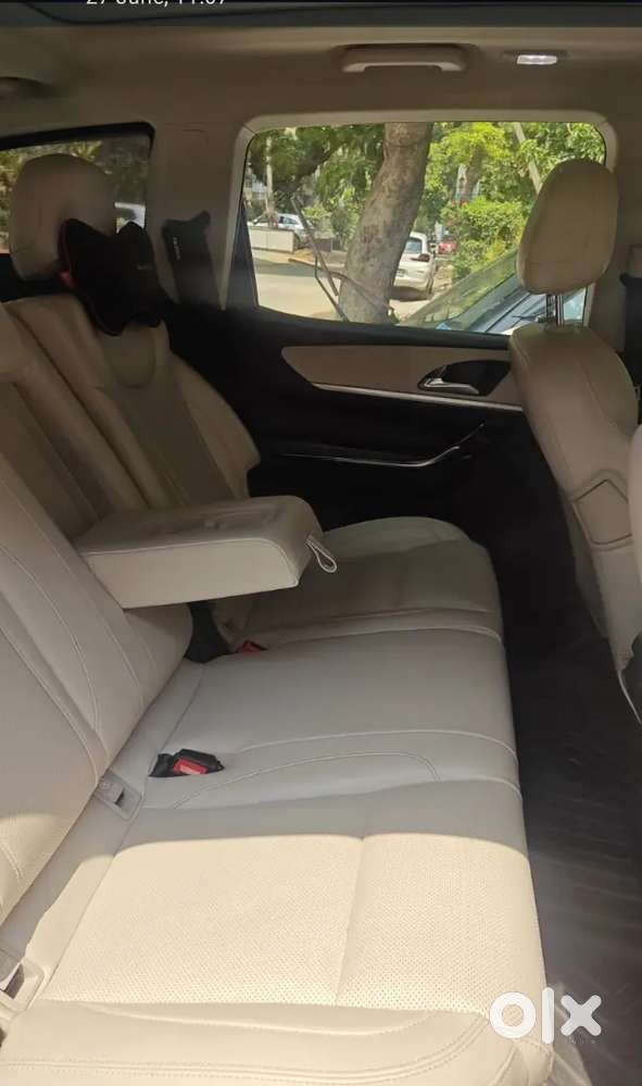 Mahindra Xuv700 Ax7 2022
