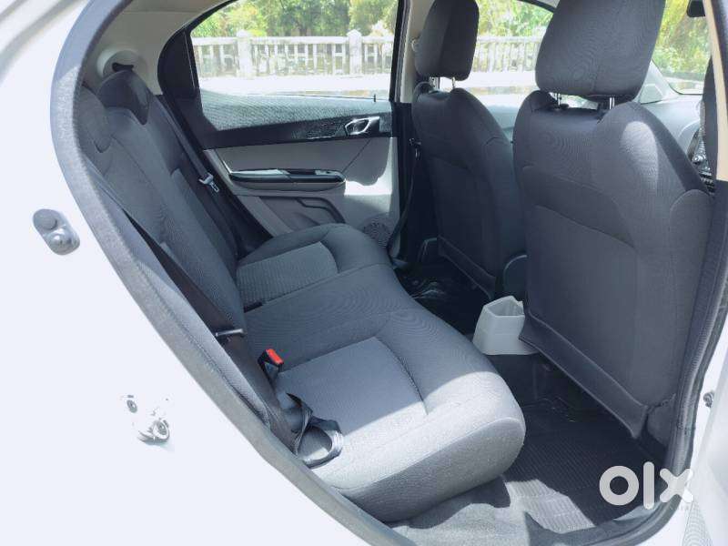 Tata Tiago 1.2 Revotron Xz, 2016, Petrol