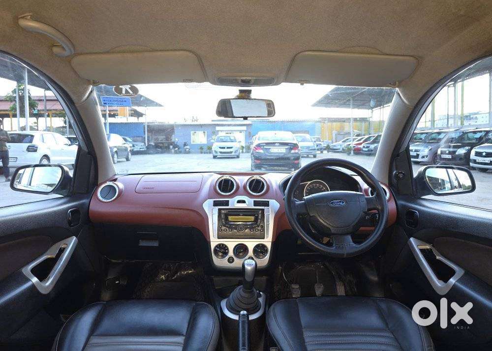 Ford Figo Petrol Titanium, 2010, Petrol