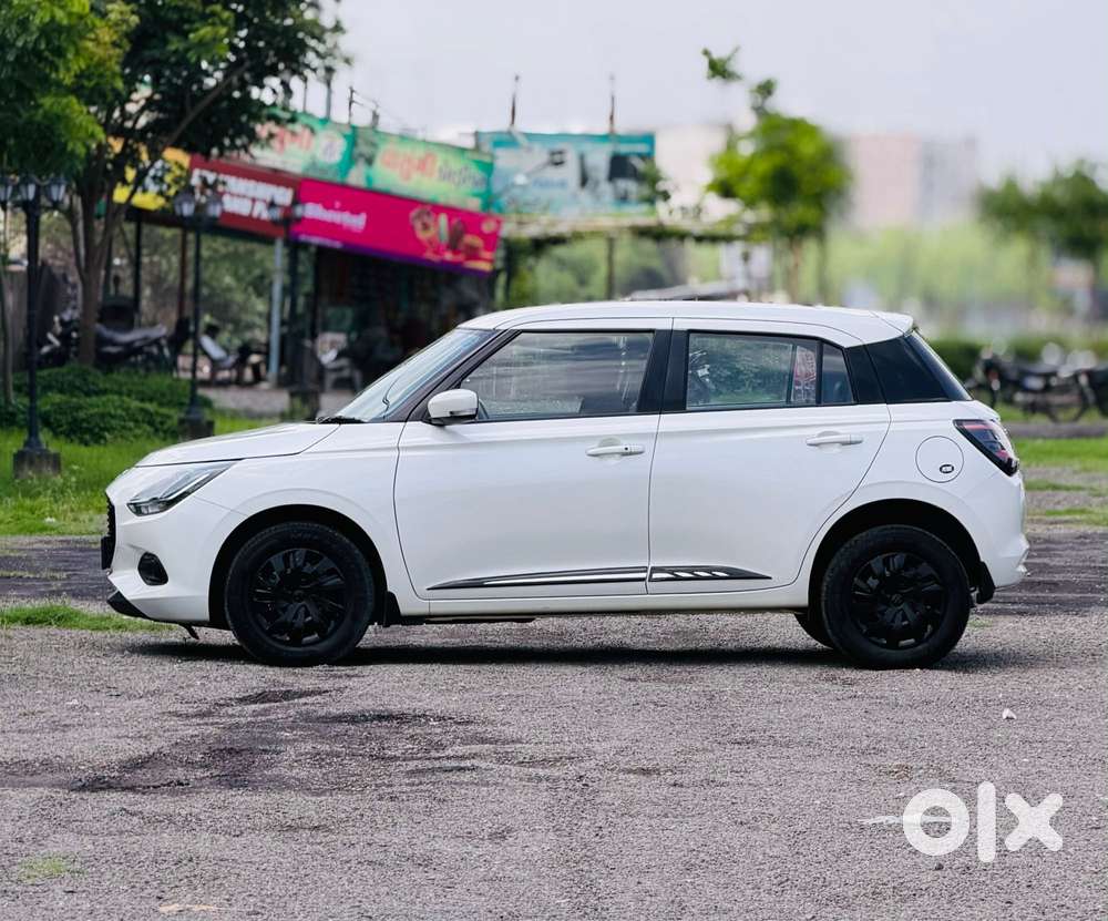 Maruti Suzuki Swift Vxi Optional, 2024, Petrol