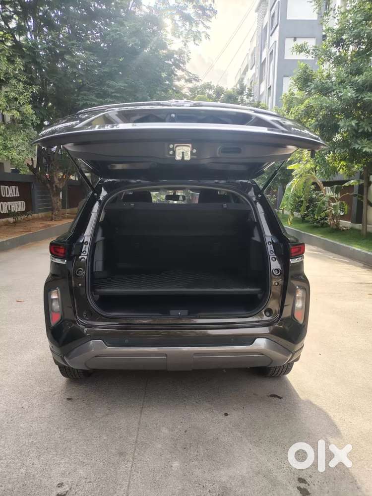 Toyota Urban Cruiser Hyryder 1.5 V Hybrid, 2023, Petrol