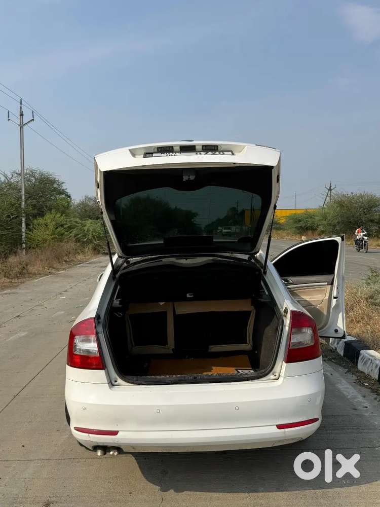 Skoda Laura 2013 Diesel 98000 Km Driven