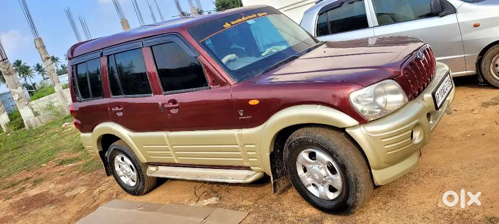 Mahindra Scorpio 2004