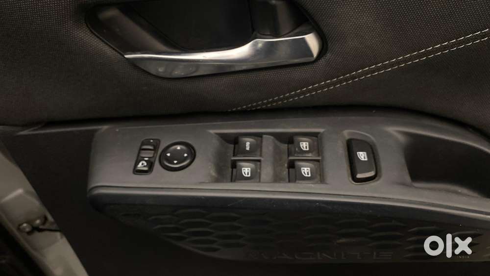 Nissan Magnite Kuro Edition 1.0 Petrol Mt, 2025, Petrol