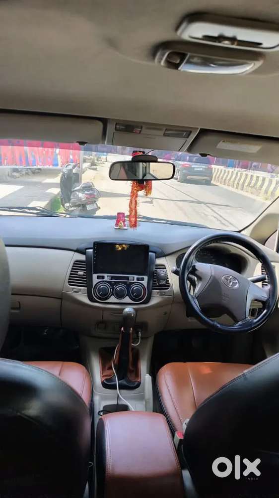 Toyota Innova 2012