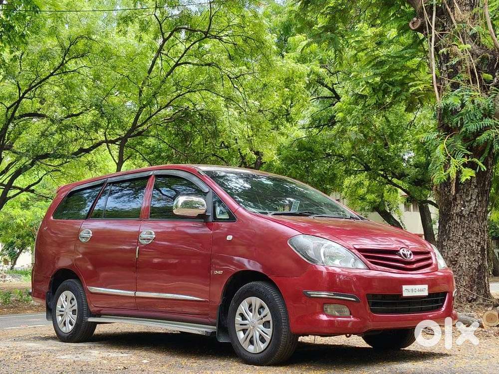 Toyota Innova 2.5 G (diesel) 8 Seater, 2011, Diesel