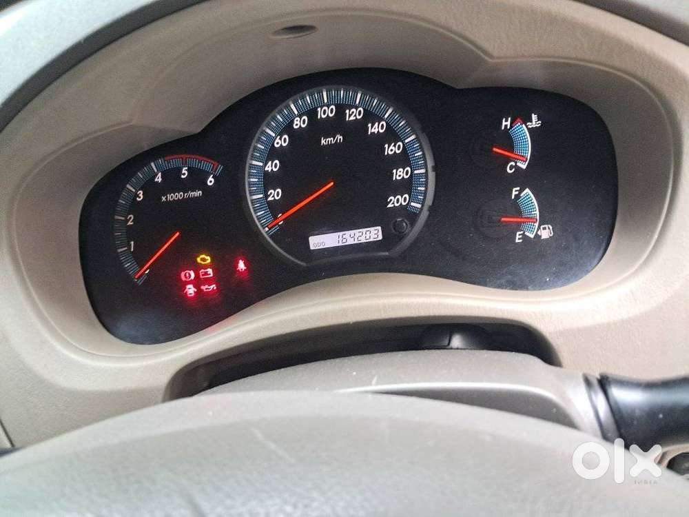 Toyota Innova 2.5 Vx 8 Seater Bs Iv, 2013, Diesel