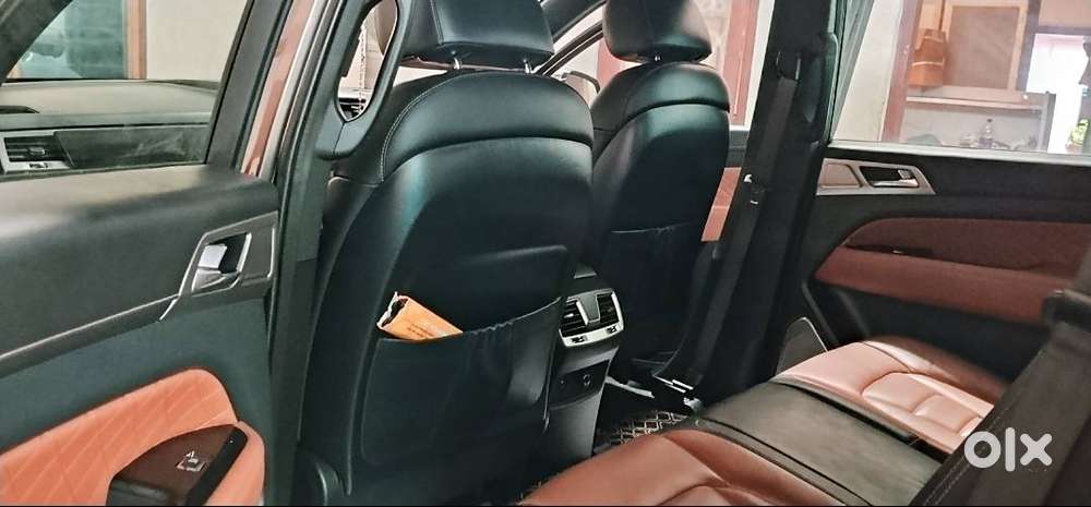 Mahindra Alturas G4 Rare Used Suv