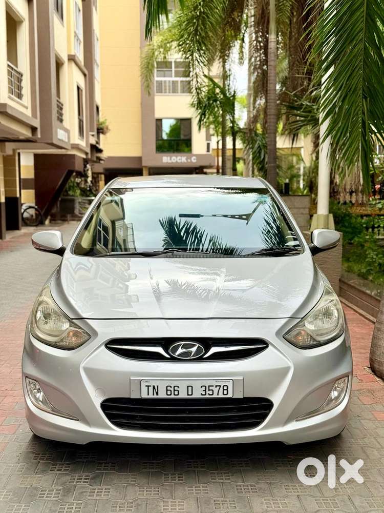 Hyundai Verna Fluidic 1.6 Vtvt Sx, 2011, Petrol