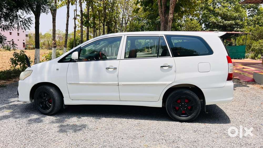 Toyota Innova 2013 Diesel Well Maintained