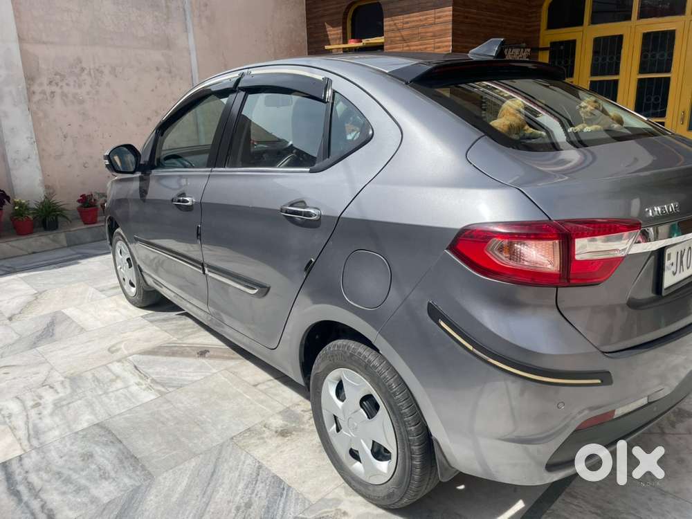 Tata Tigor Petrol 2018