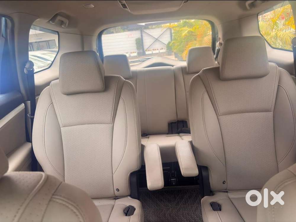 Mahindra Marazzo M8, 2018, Diesel