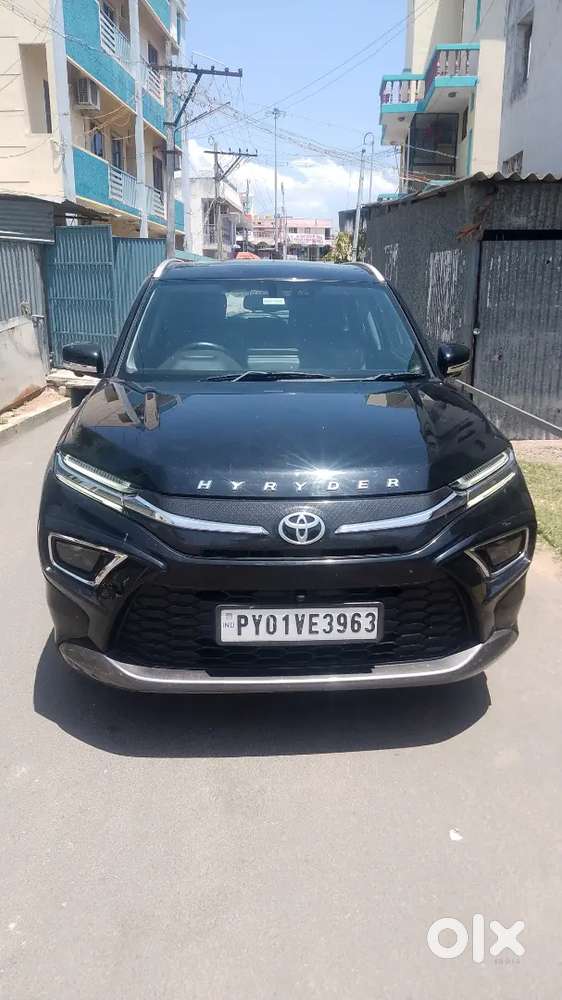 Toyota Hyrder V Petrol + Hybrid