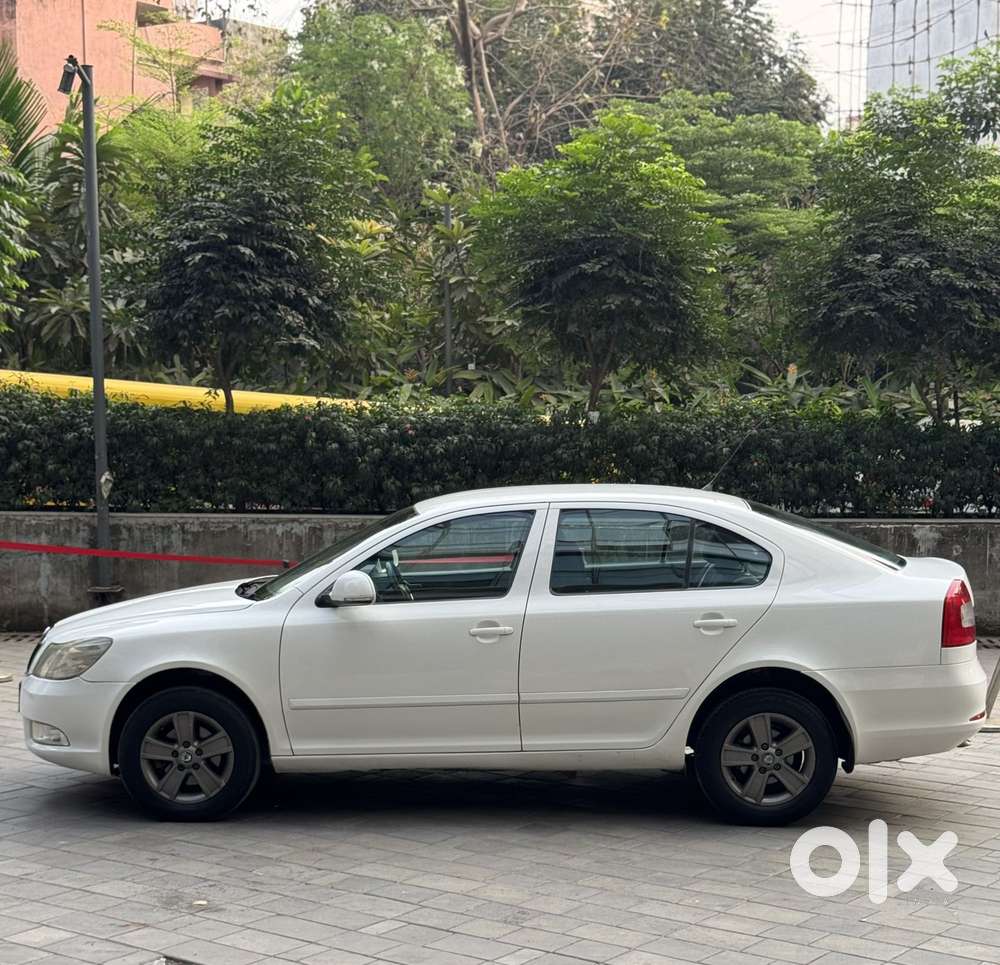 Skoda Laura Ambition 2.0 Tdi Cr At, 2010, Diesel