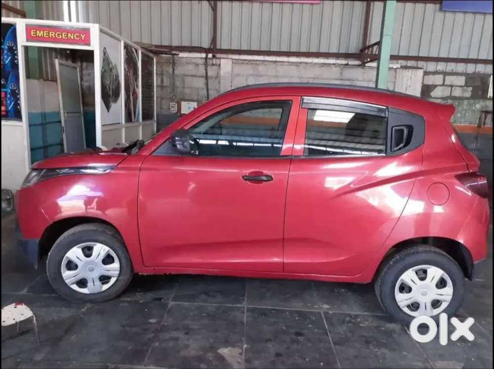 Mahindra Kuv 100 2017