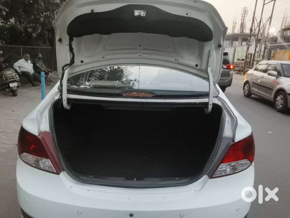 Hyundai Verna 2016-2017 1.6 Vtvt At Sx, 2013, Petrol