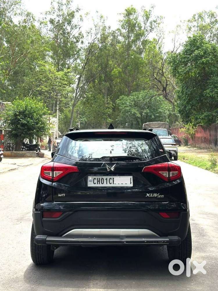 Mahindra Xuv300 W8 Option Dual Tone Diesel, 2023, Diesel