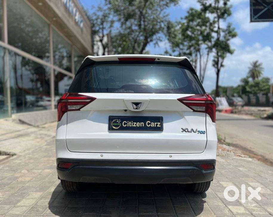 Mahindra Xuv700 2.0 Mx Petrol Mt 5 Str, 2022, Petrol