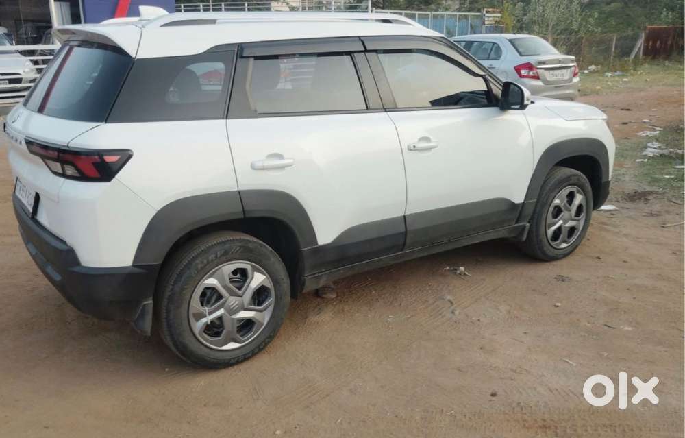 Maruti Suzuki Brezza 1.5 Vxi Smart Hybrid, 2024, Petrol