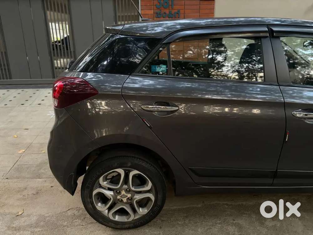 Hyundai Elite I20 2020 Petrol 41765 Km Driven , Single Hand Use