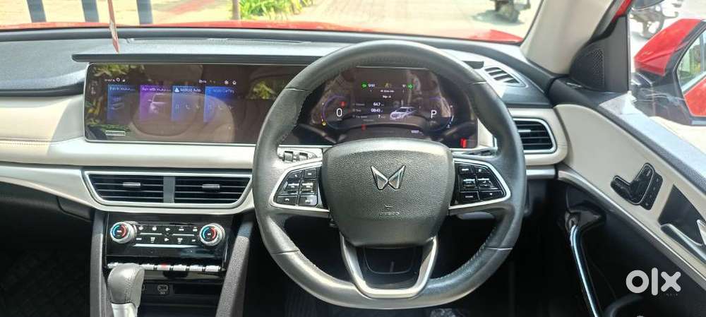 Mahindra Xuv700 2.2 Ax 7 Diesel At Str Awd, 2022, Diesel