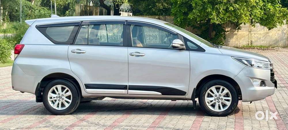 Toyota Innova Crysta 2.4 G Mt 7 Str, 2017, Diesel