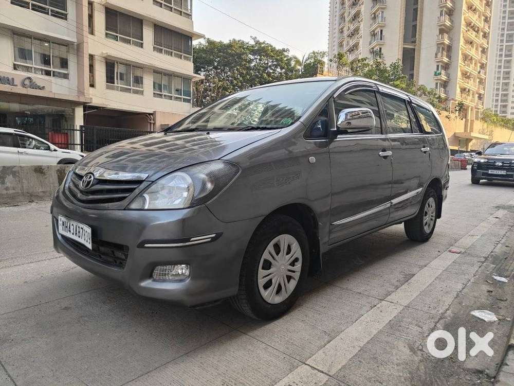 Toyota Innova 2.5 E 7 Str, 2010, Diesel