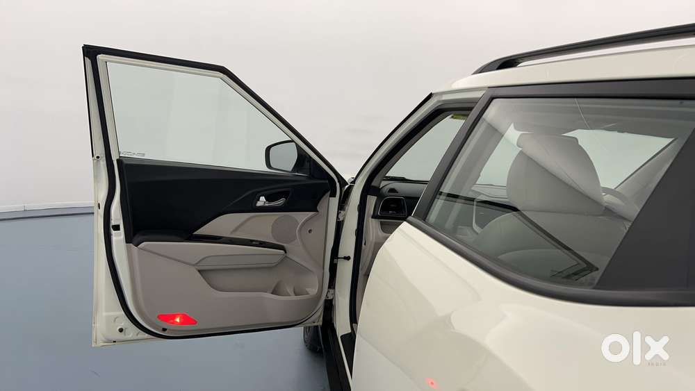 Mahindra Xuv300 W8 Option Diesel, 2021, Diesel