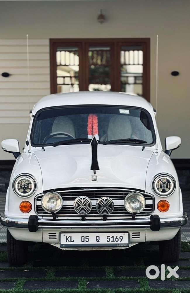 Ambassador Ambassador 2004 Diesel Good Condition