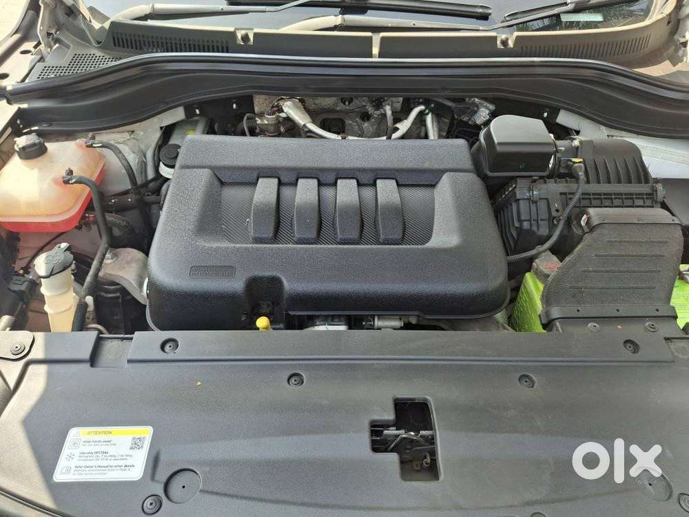 Mahindra Xuv700 2.2 Ax 7 Diesel At Str, 2023, Diesel