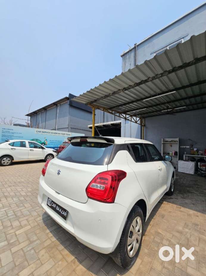 Maruti Suzuki Swift Vxi + Manual, 2019, Petrol
