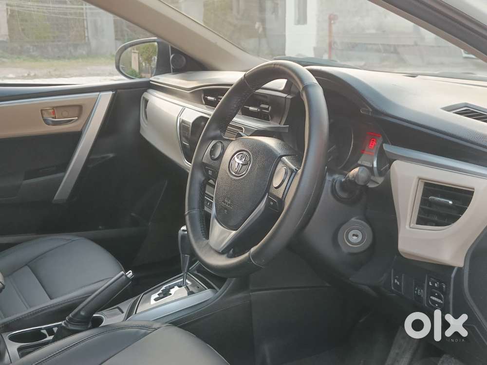 Toyota Corolla Altis G At, 2014, Petrol