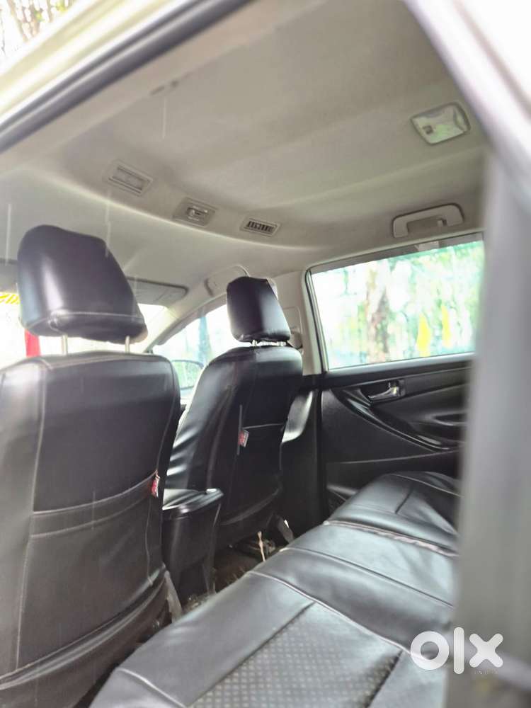 Toyota Innova Crysta [2020-ongoing] 2.7 Gx Mt 8 Str, 2023, Diesel