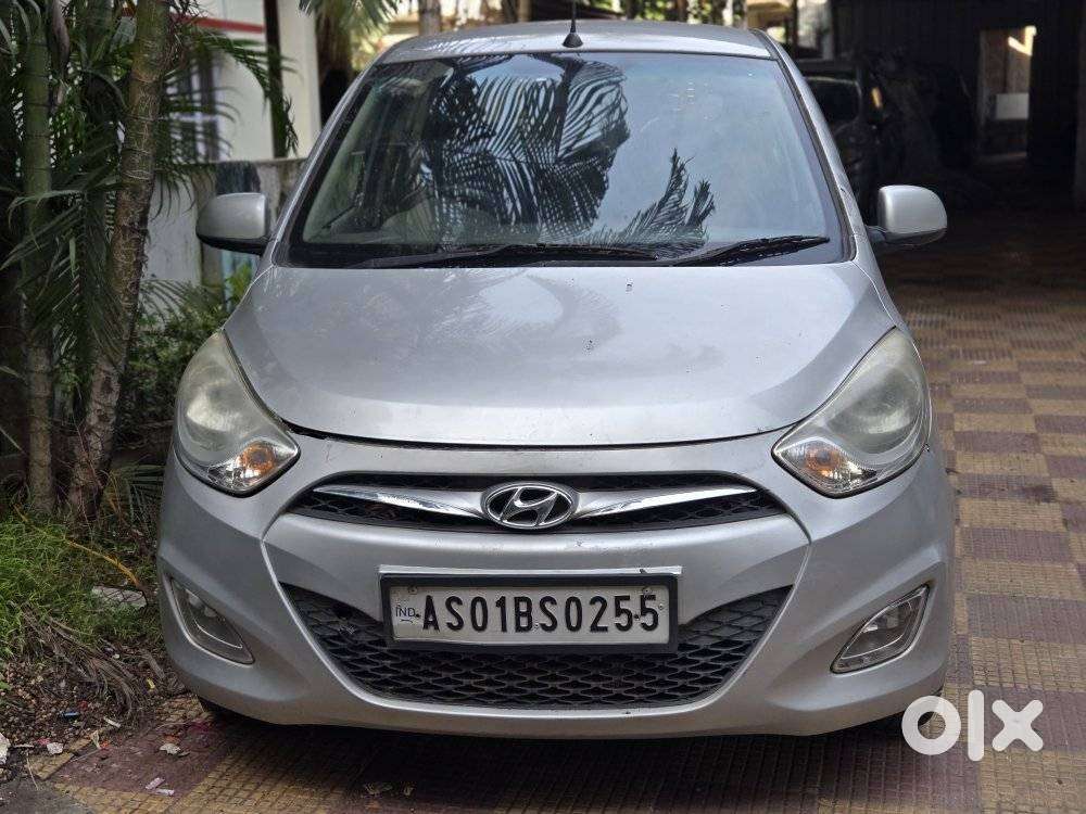 Hyundai I10 Sportz, 2015, Petrol