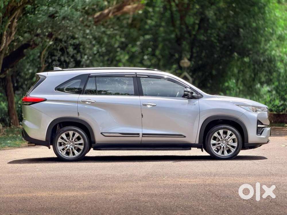 Toyota Innova Hycross 2.0 Zx (o) Hybrid 7 Str, 2024, Cng & Hybrids