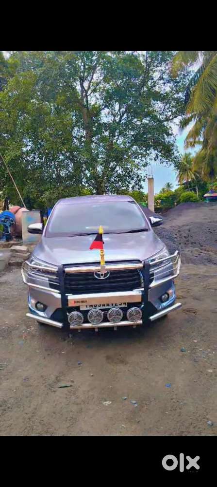 Toyota Innova Crysta 2024