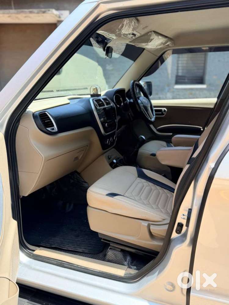 Mahindra Tuv 300 T8, 2017, Diesel