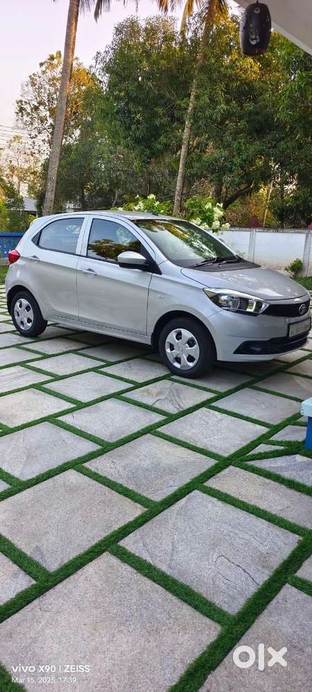 Tata Tiago 1.2 Revotron Xta, 2018, Petrol