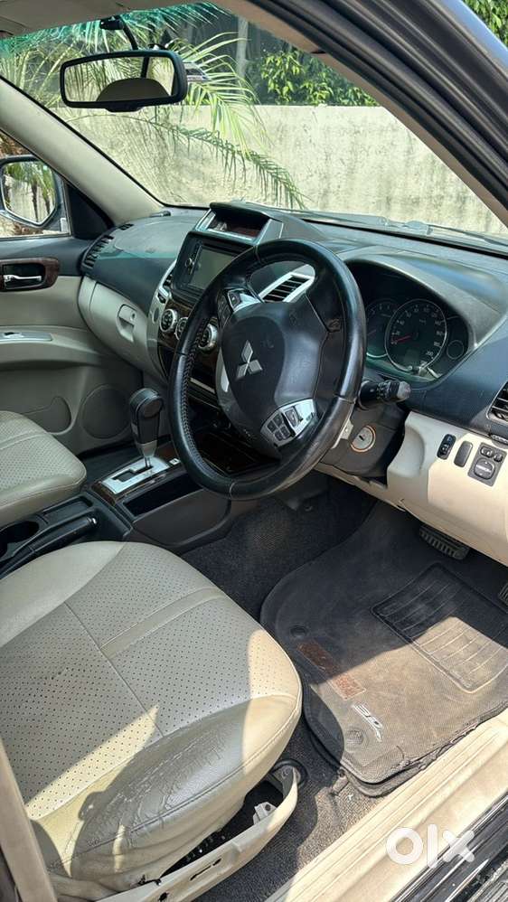 Mitsubishi Pajero Sport 2015