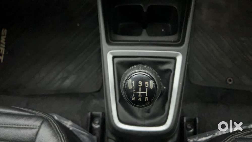 Maruti Suzuki Swift 1.3 Zxi, 2023, Petrol