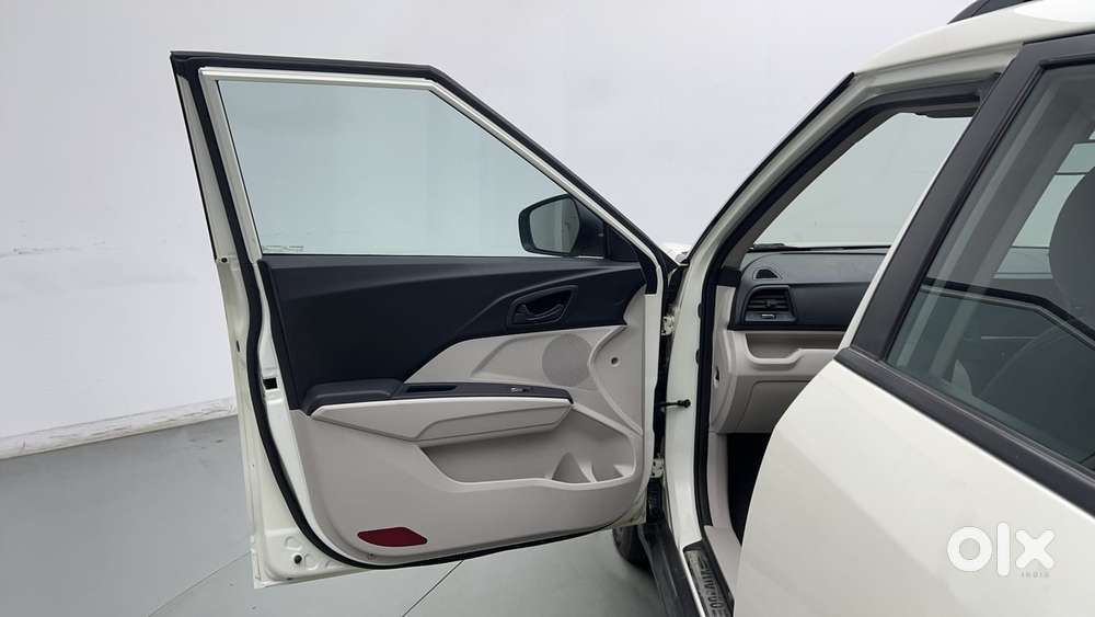 Mahindra Xuv300 W6, 2021, Petrol