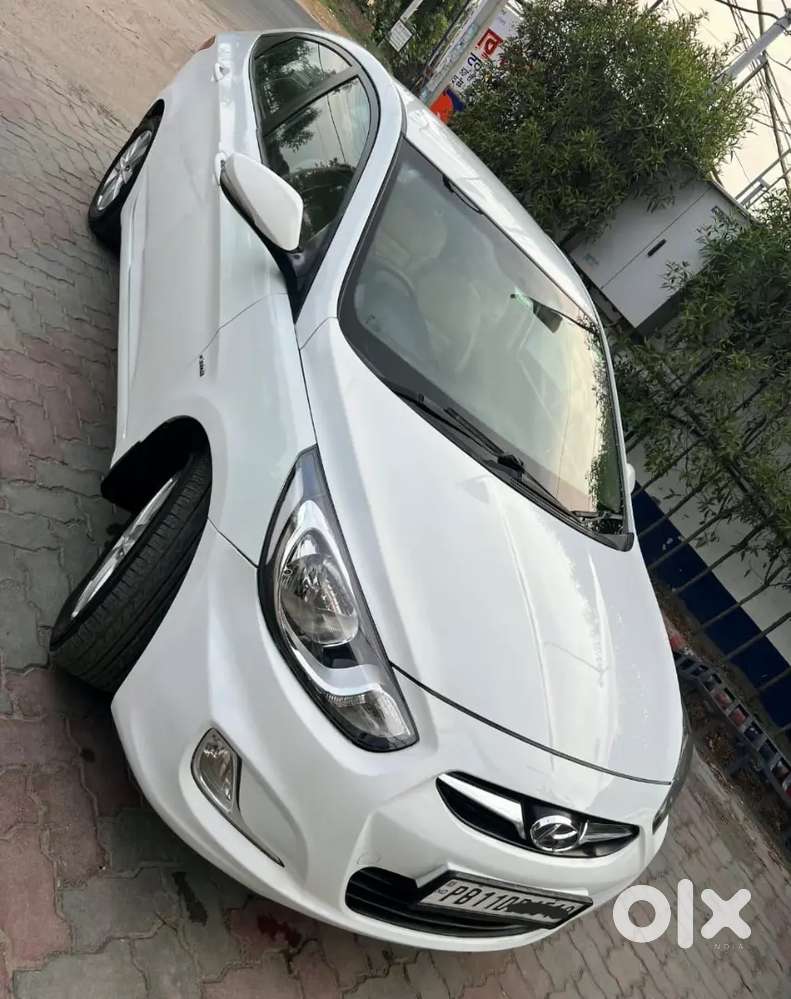 Hyundai Verna 1.6 Crdi Sx 2012