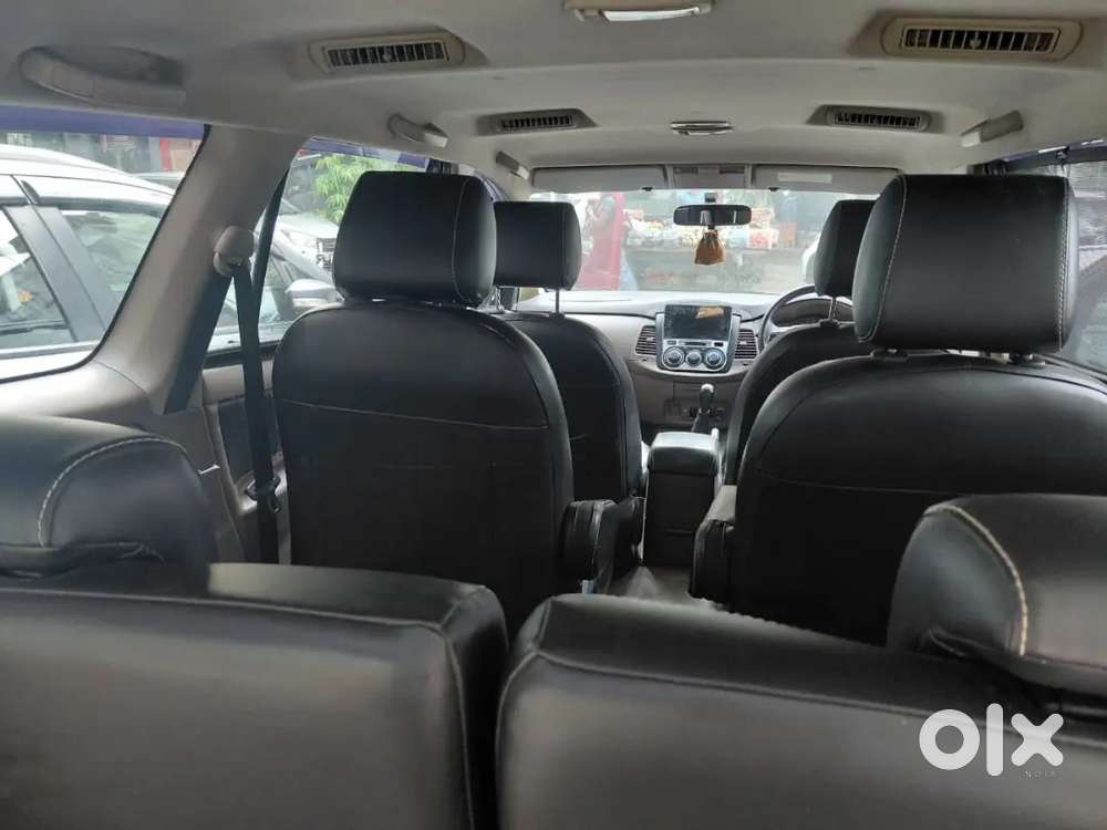 Innova 2015 Model 2.5 G In Excellent Condition ,bridgestone New Tyres