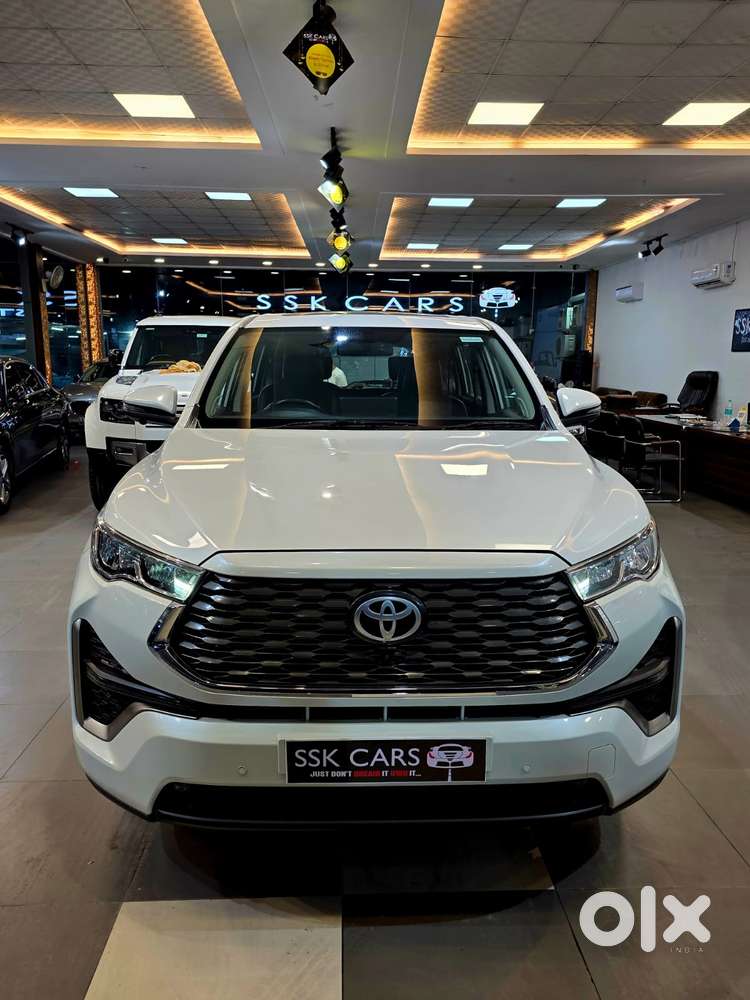 Toyota Innova Hycross 2.0 Zx Hybrid 7 Str, 2023, Cng & Hybrids